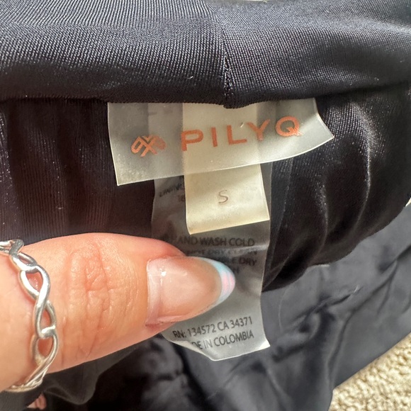 PilyQ Dusty Rose Knot bikini top! - Picture 4 of 5